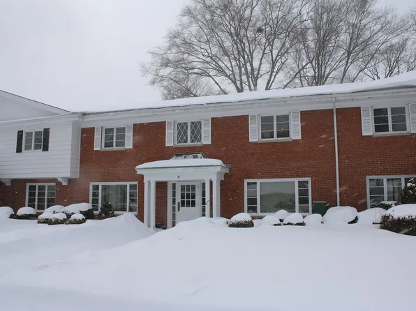 7560 Hollycroft Ln Unit 8, Mentor, OH 44060
