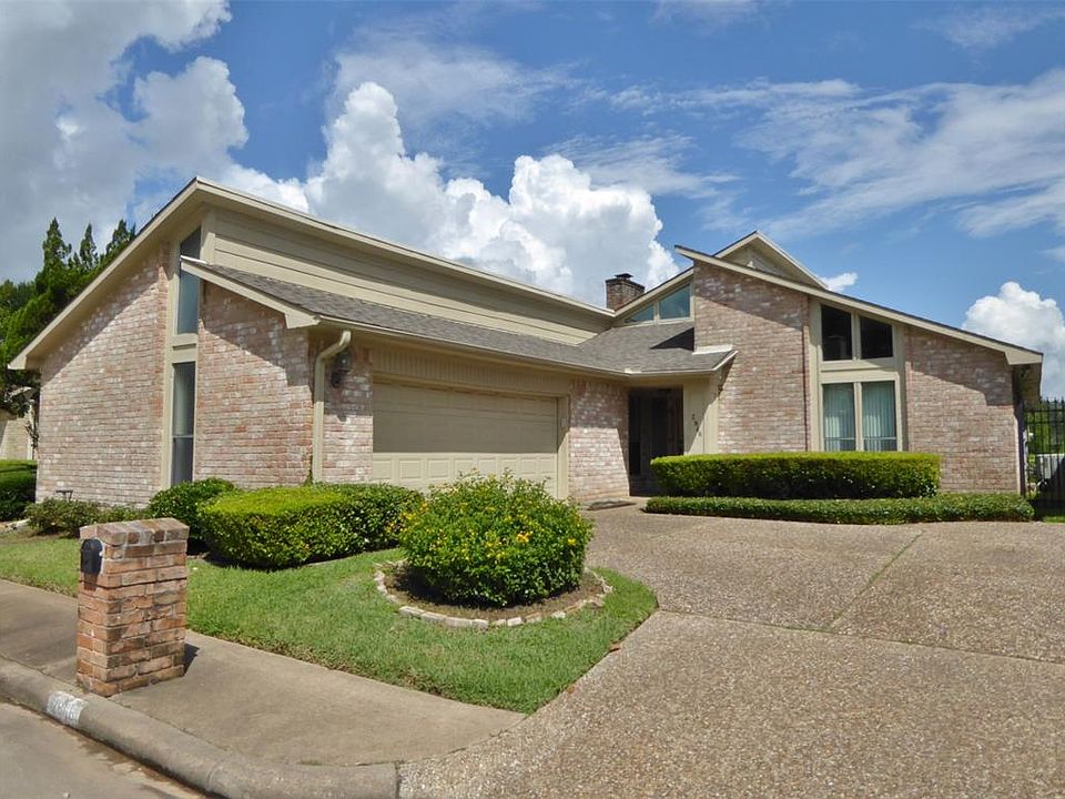 1st image of 2846 Lake View Dr