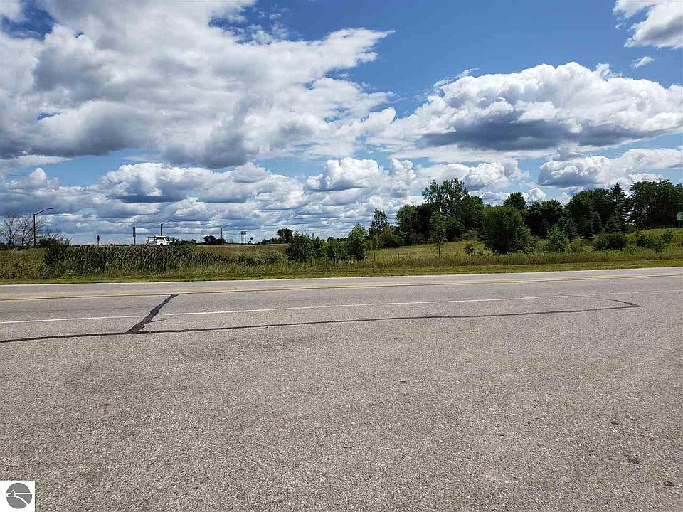 11426 N Mission Rd, Clare, MI 48617 Zillow