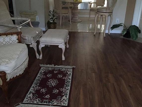 4th image of 822 Joan Ln