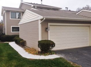 198 Brandywine Ct, Vernon Hills, IL 60061