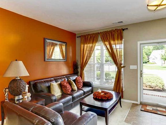 4th image of 4018 Holston Ct