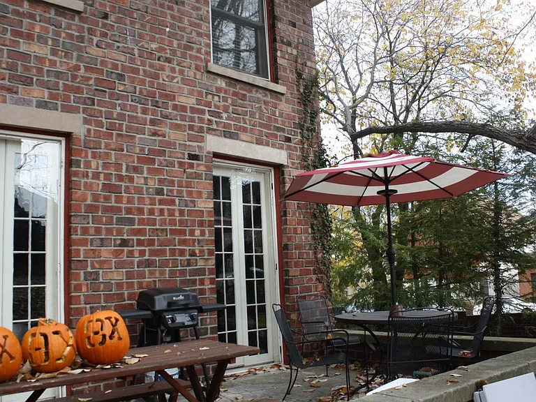 801 N College Ave — Photo 17