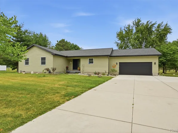 45738 Bemis Rd, Van Buren Township, MI 48111