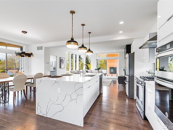 4th image of 8414 Seward Park Ave S