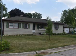 488 N Elizabeth St, Marine City, MI 48039