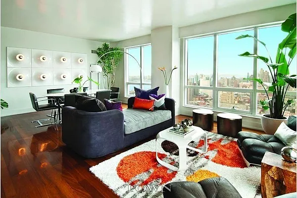 Rented by Town Residential | media 2