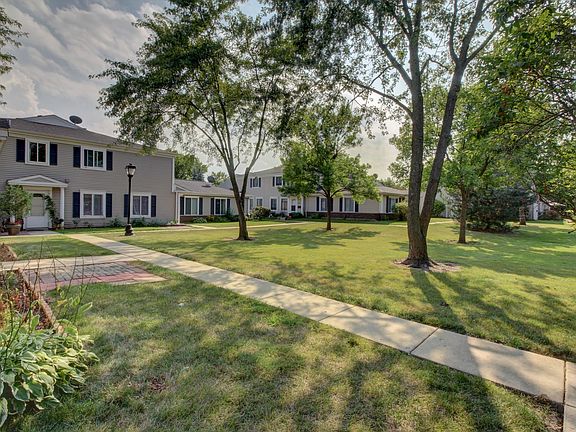 3rd image of 1060 Cove Dr #143-A