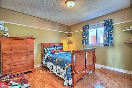 71 Gail Parks Cres — Photo 7