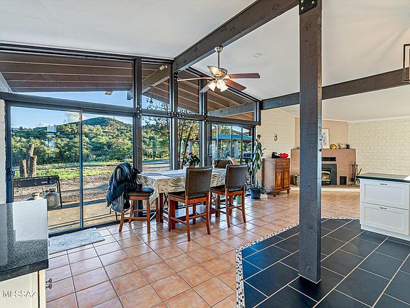 4th image of 560 E Paseo Encino