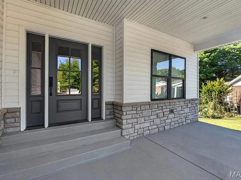 15308 Batesville Ct — Photo 2