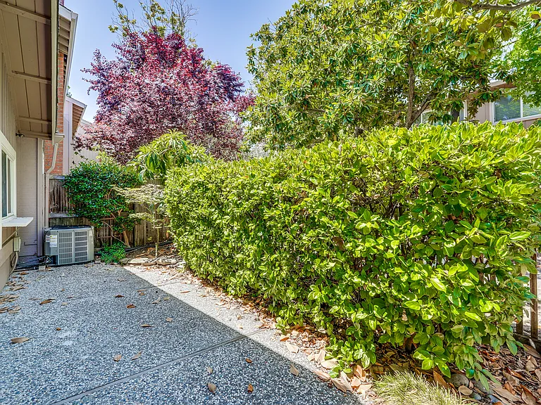 10161 Firwood Dr — Photo 36