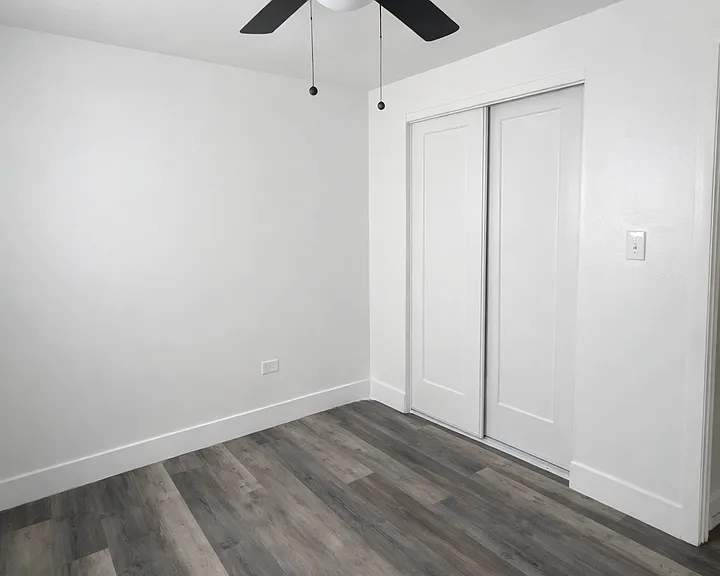 3523 S Cherokee St — Photo 30