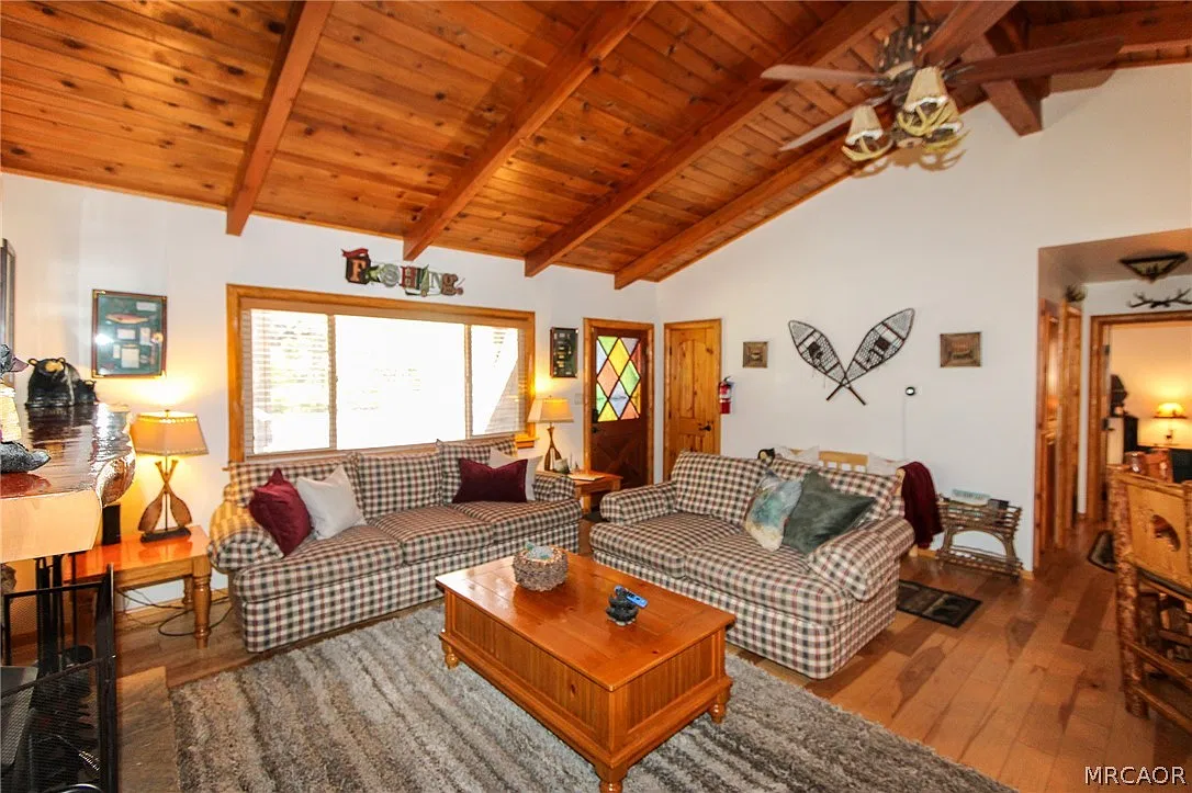 3 bed, 1.0 bath, 1214 sqft, $2,200 — Photo 4