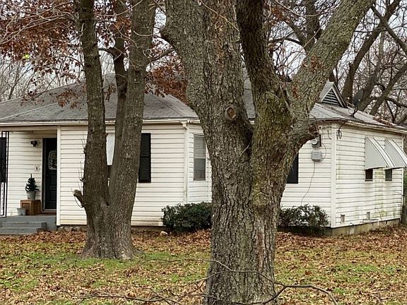 2nd image of 439 Old London Ln