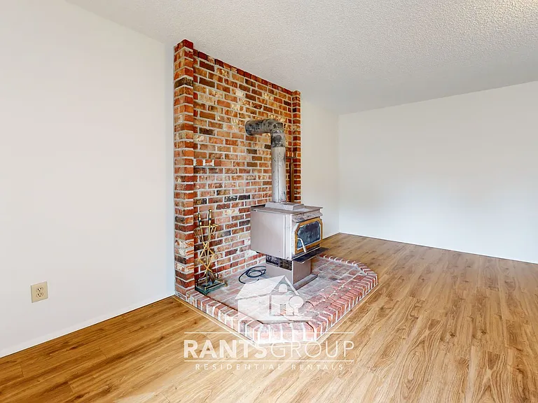 903 Tartan Dr SW — Photo 7