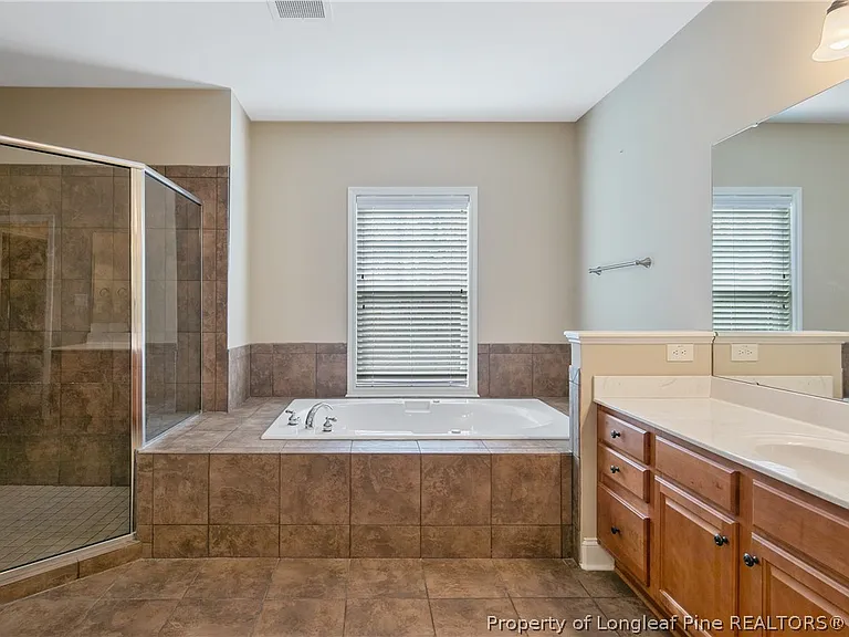 1611 Bluffside Dr #301 — Photo 29