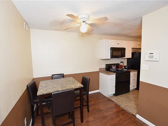 5th image of 609 Zephyr Ct #104
