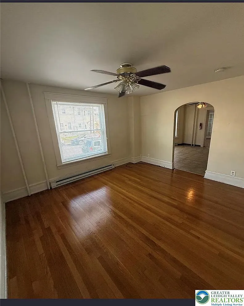 1 bed, 1000 sqft, $1,495 — Photo 4