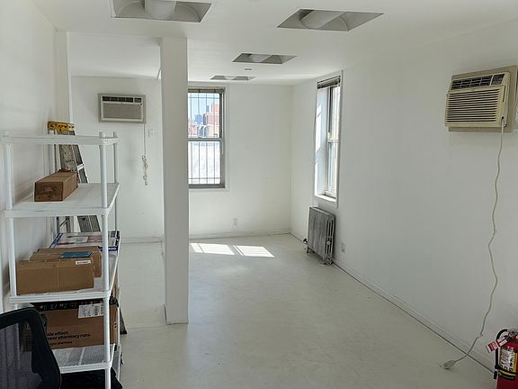 4th image of 273 Grand St #7E