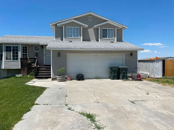 823 Oak Creek Ln, Spring Creek, NV 89815