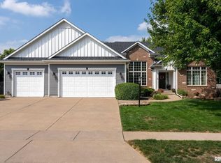 3390 Adele Ln, Bettendorf, IA 52722