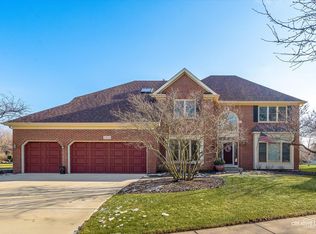 1812 Robert Ln, Naperville, IL 60564
