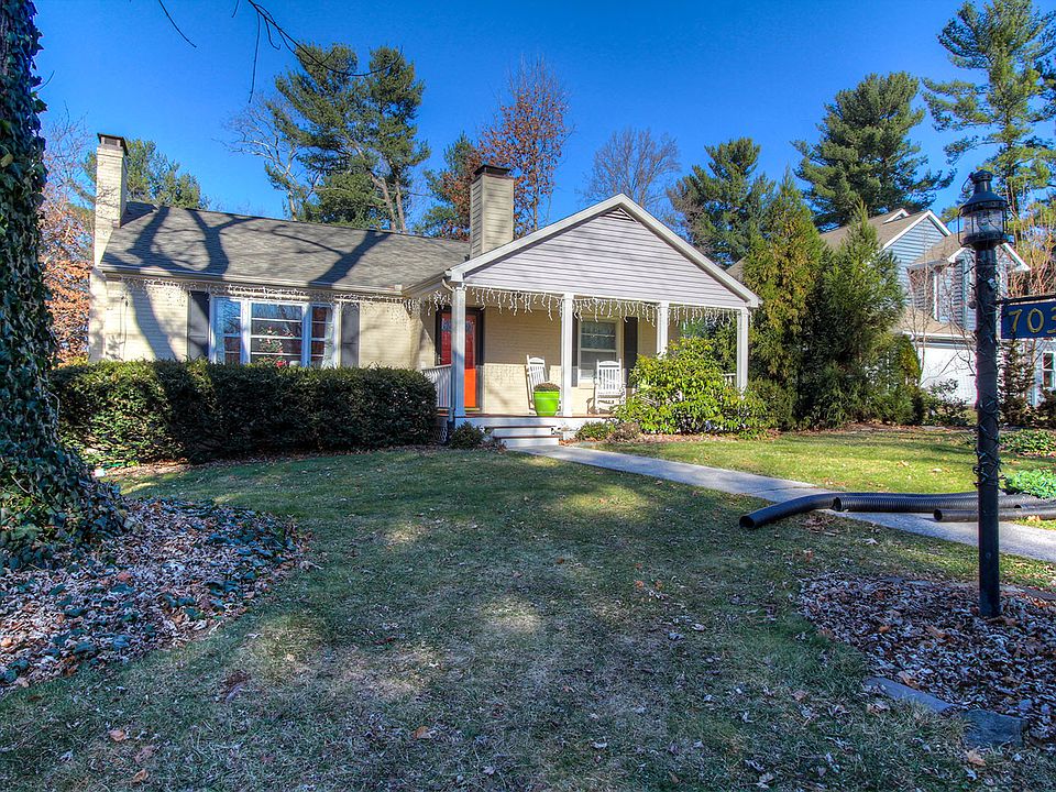 1st image of 703 York Dr