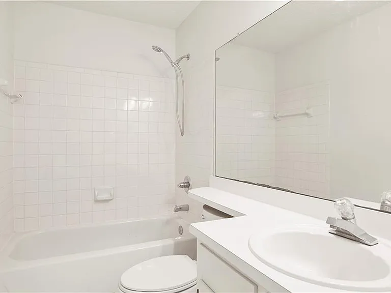 5631 Bentley Ln — Photo 21