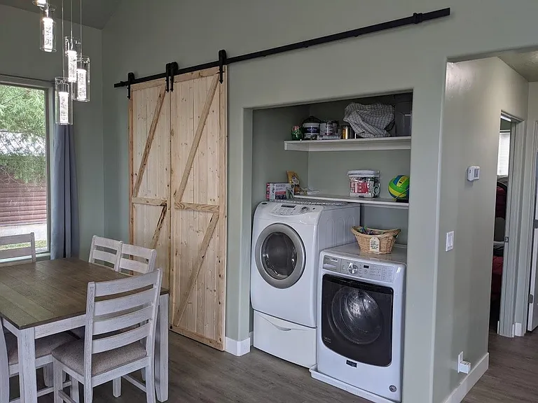 785 W Carter Dr — Photo 16