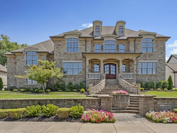 201 Higginson Pl S, Gallatin, TN 37066