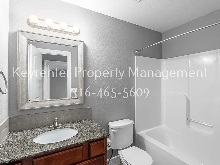 2307-2309 E Coolwater St Duplex — Photo 10