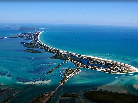 Nearby Boca Grande
