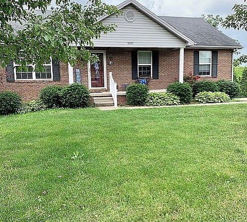 2nd image of 2525 Magnolia Ct