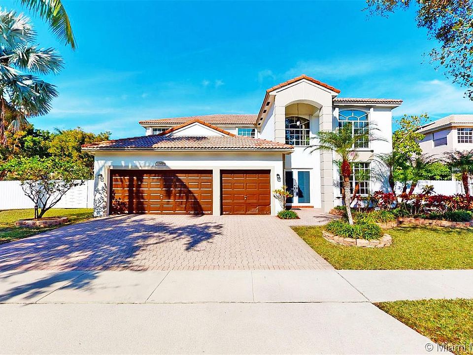 1302 Nw 132nd Ave Pembroke Pines Fl 33028 Zillow