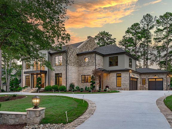 2nd image of 7136 N Ridge Dr