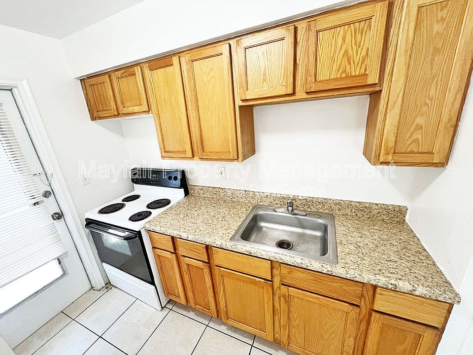 1st image of 1118 N 15th Ave #14