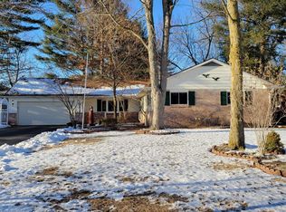 1664 Tennyson Dr, Temperance, MI 48182