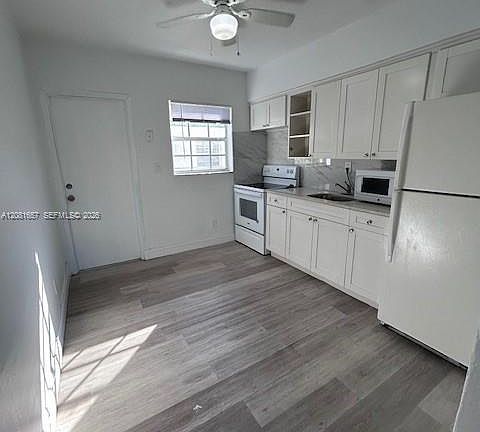 4th image of 822 NW 7th Ter #3