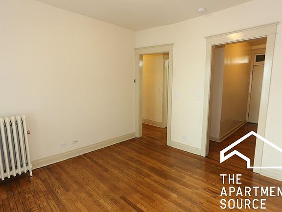 4th image of 4716 N Racine Ave APT 3E