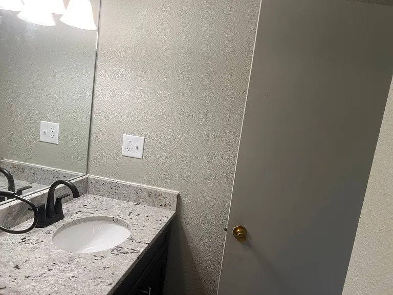 1012 Mineral St — Photo 9