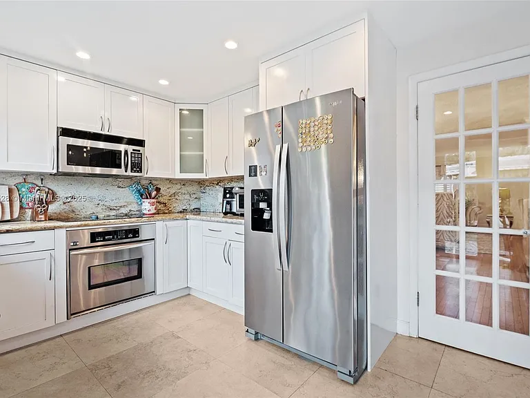 1211 Algeria Ave — Photo 15