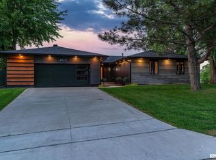4122 W Rusholme St, Davenport, IA 52804