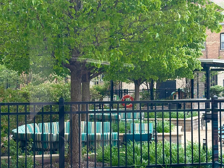 3930 N Pine Grove Ave #2010 — Photo 17