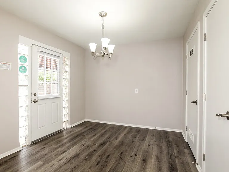5539 N 31st Dr — Photo 7