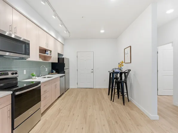 District Lofts at Garland