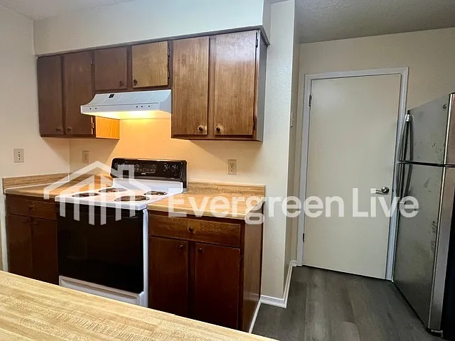115 Willow Gardens Ct — Photo 7
