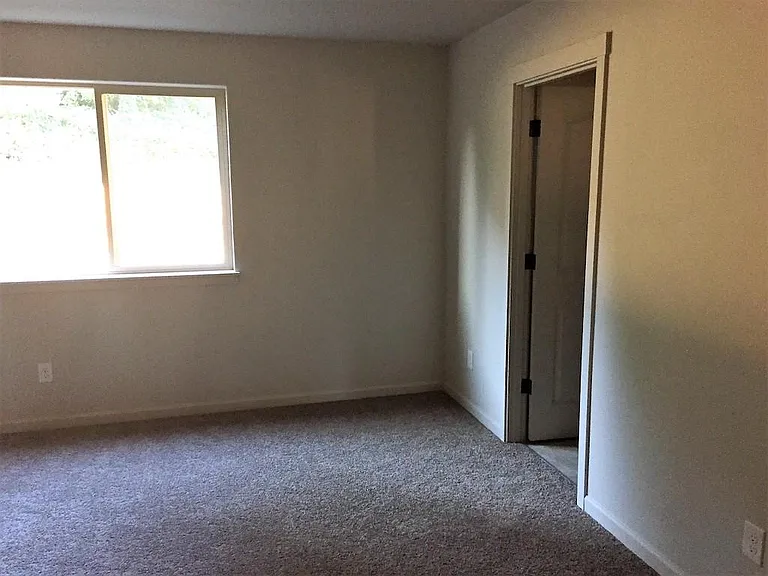 2021 N Q Cir — Photo 11