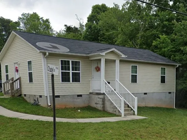 314 Citadel Dr, Winston Salem, NC 27107
