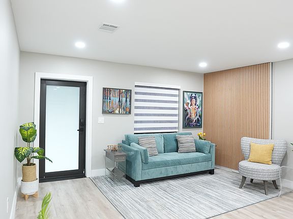 2nd image of 331 W 40th Pl